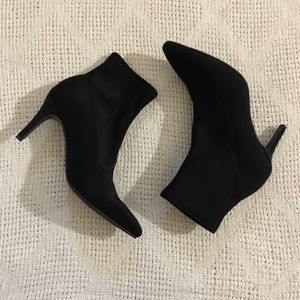 NWOT Worthington Black Stretchy Boots